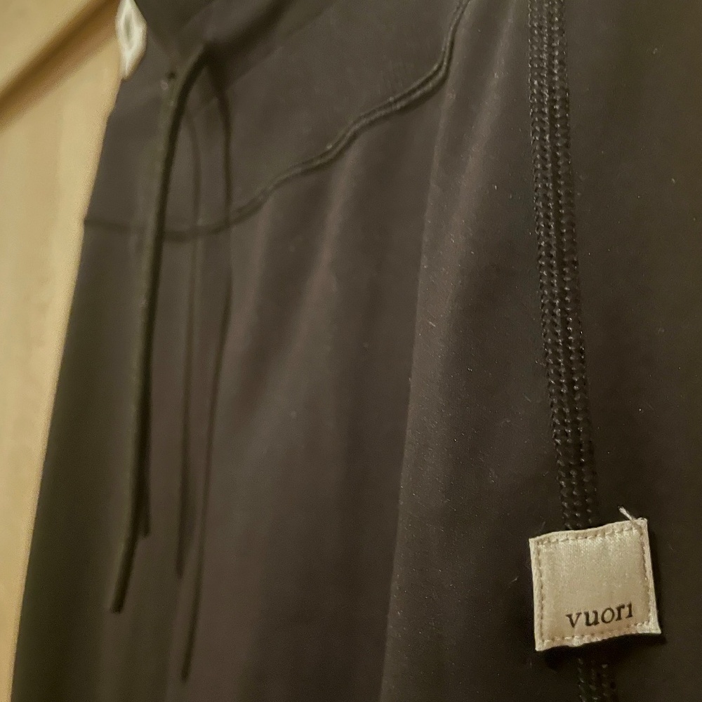 vuori daily jogger - Picture 2 of 4